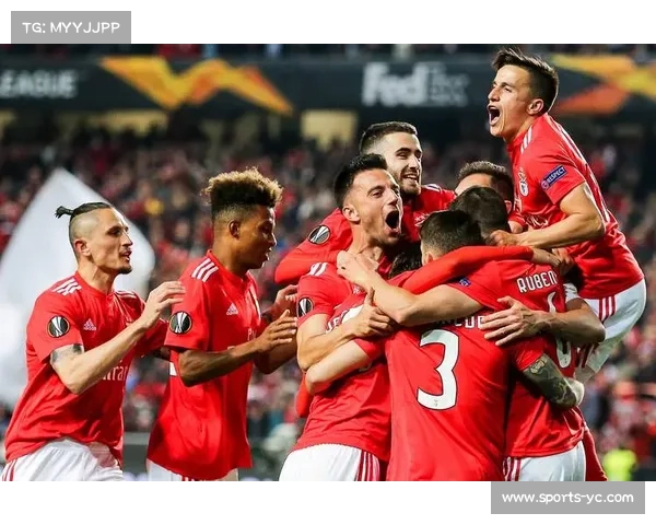 AC米兰公布欧冠大名单，队长卡拉布里亚伤愈回归，可出战本菲卡